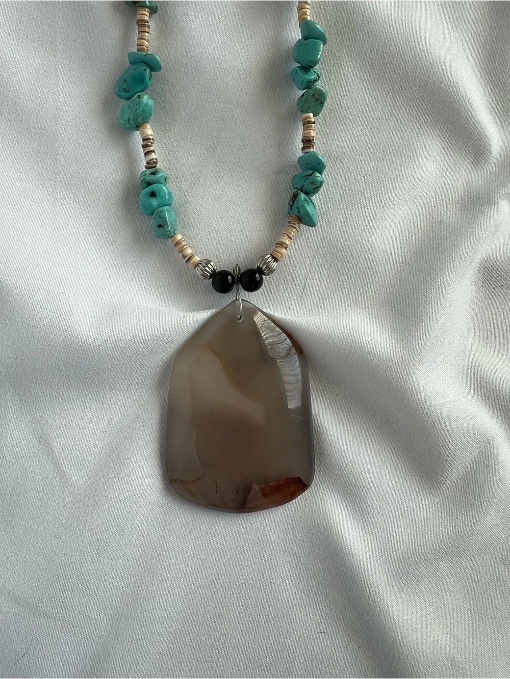 Turquoise Chip Bead Necklace with Agate Pendant - Women Jewelry - Picture 2 of 5